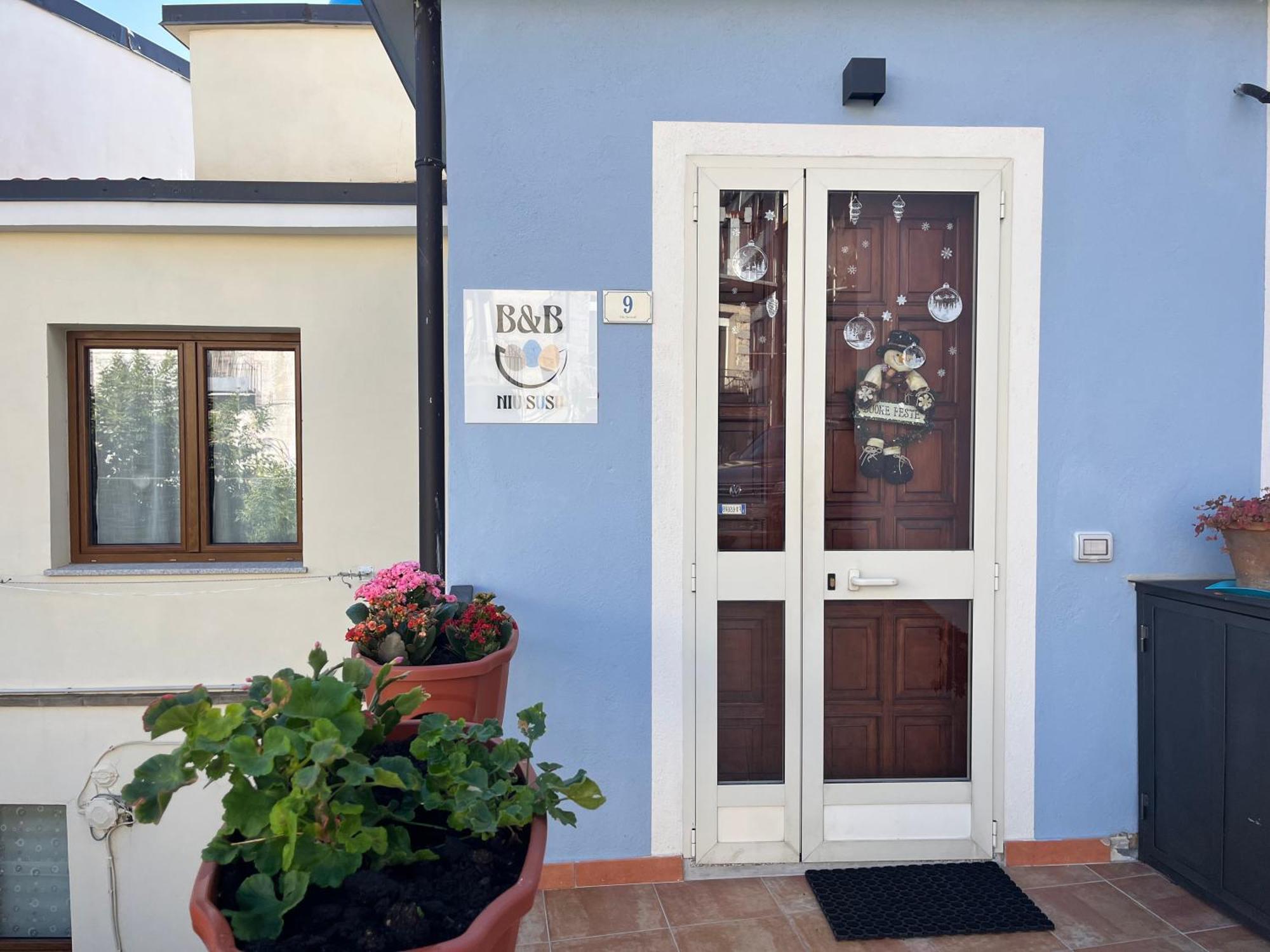 B&B Niu Susu Lanusei Exteriör bild