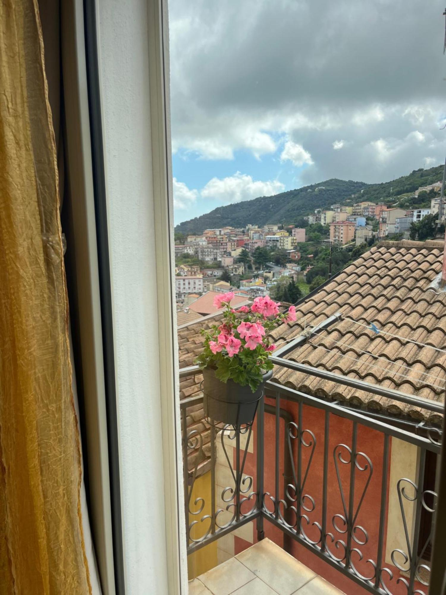 B&B Niu Susu Lanusei Exteriör bild